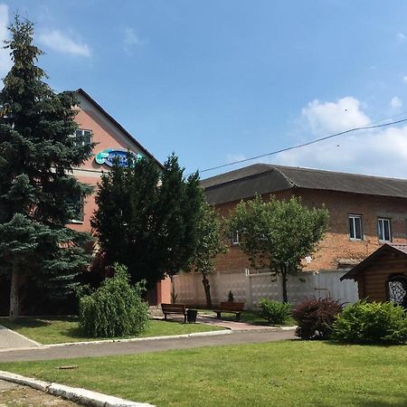 Міні-Готель Нептун Rivne Exterior photo