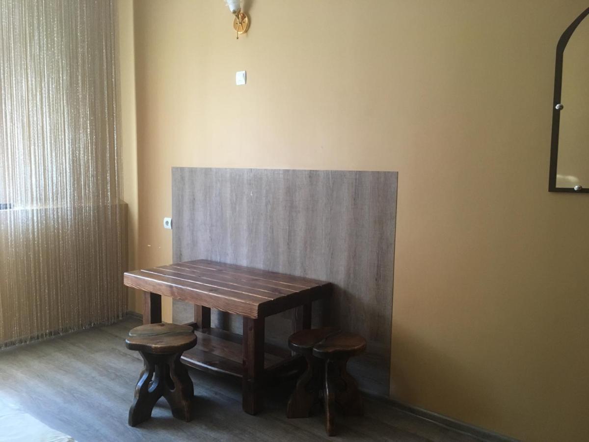 Міні-Готель Нептун Rivne Exterior photo
